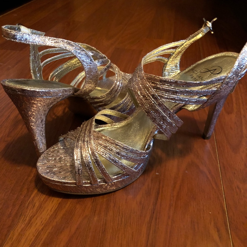 NW Gold Heels